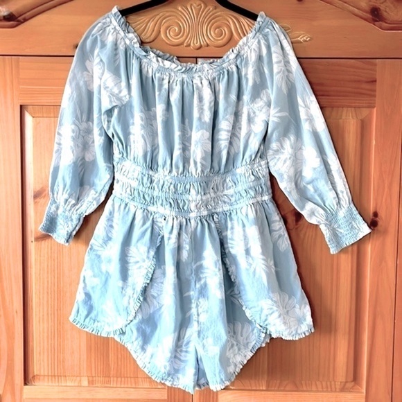 🌟HP🌟NWT American Eagle Smocked Romper - Picture 2 of 11